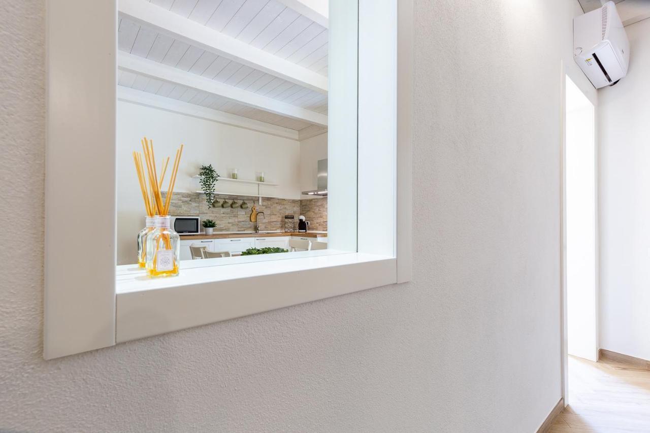 Casa Titina Lägenhet Capoterra Exteriör bild