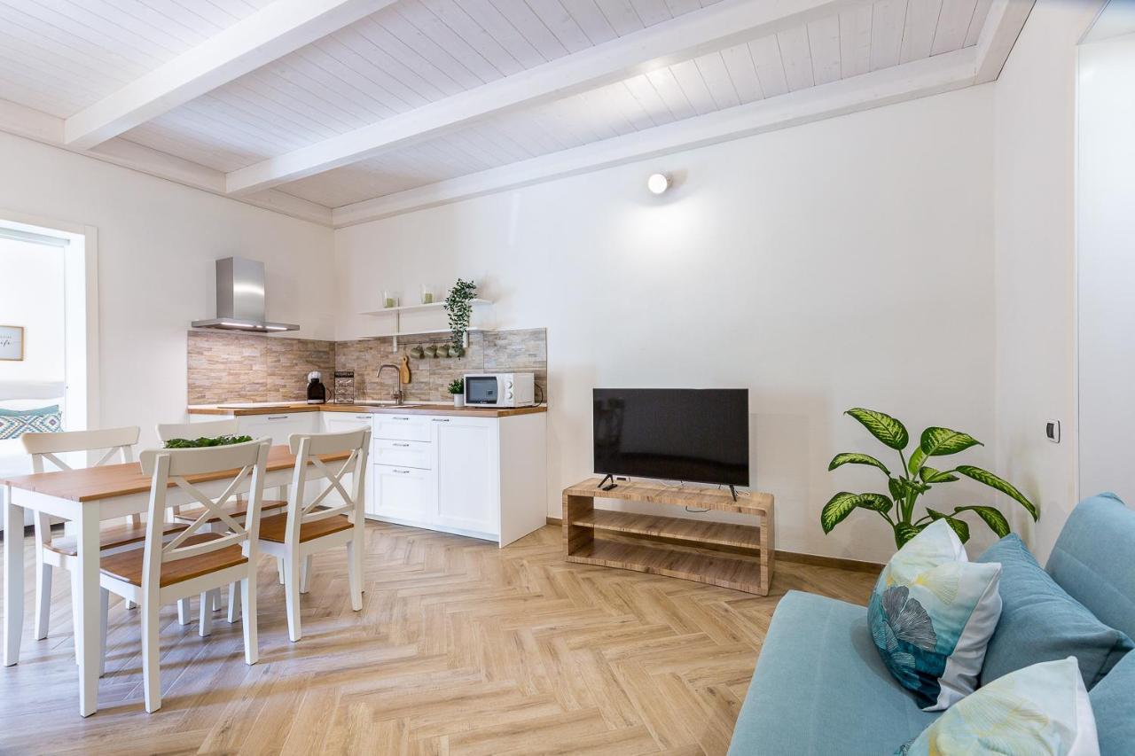 Casa Titina Lägenhet Capoterra Exteriör bild