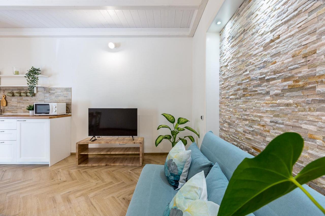 Casa Titina Lägenhet Capoterra Exteriör bild