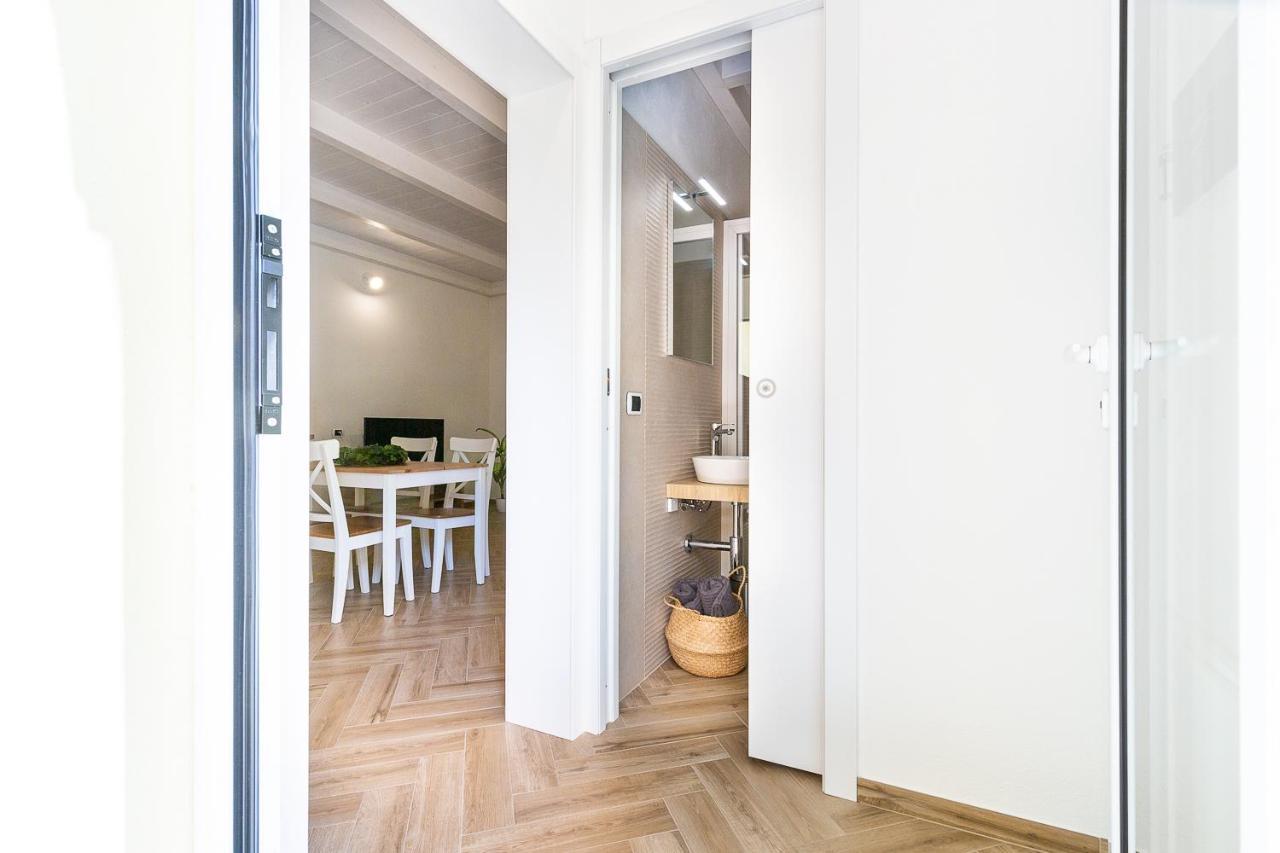 Casa Titina Lägenhet Capoterra Exteriör bild