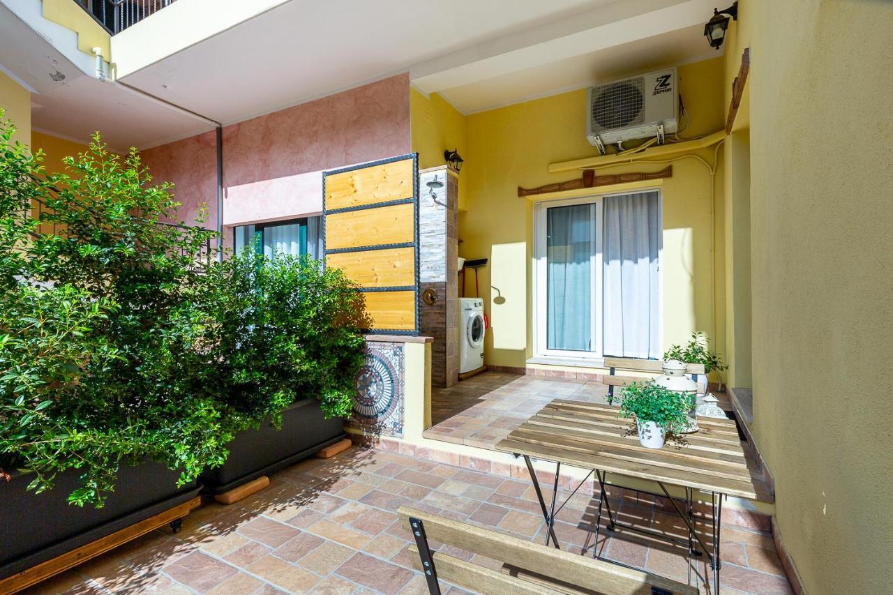 Casa Titina Lägenhet Capoterra Exteriör bild