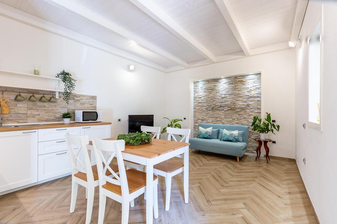 Casa Titina Lägenhet Capoterra Exteriör bild