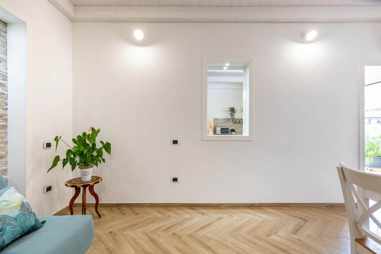 Casa Titina Lägenhet Capoterra Exteriör bild